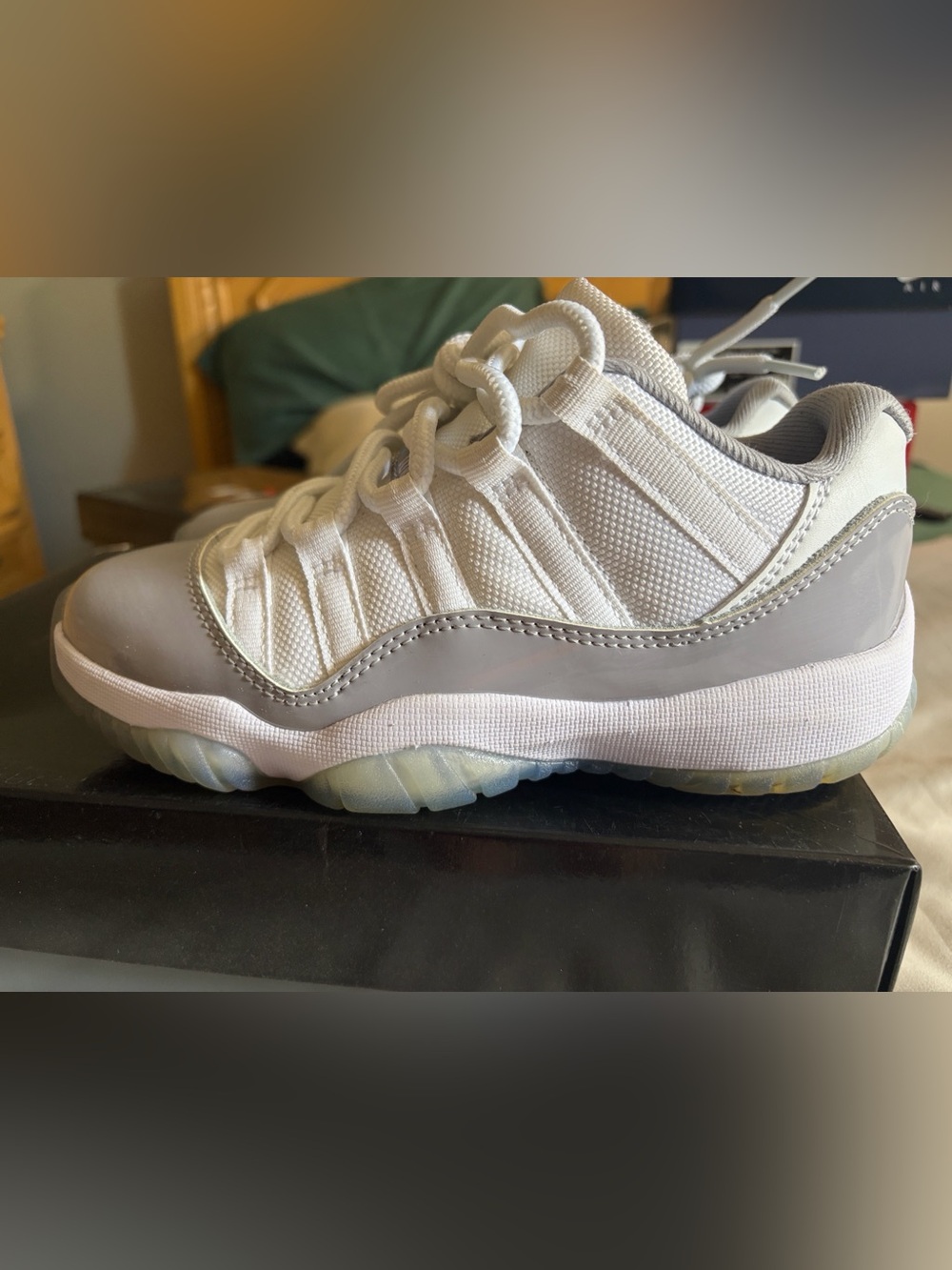 Jordan 11 Retro Cement Grey (GS 4.5/Women’s 6) - Picture 5 of 5